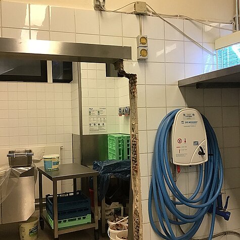 vergrößerter Durchgang in der Küche